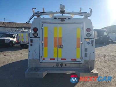 Zdjęcie 6 z 12 samochodu: 2013 FORD F350 UTILITY / SERVICE TRUCK VIN:1FDRF3A6XDEB92462 - miniatura