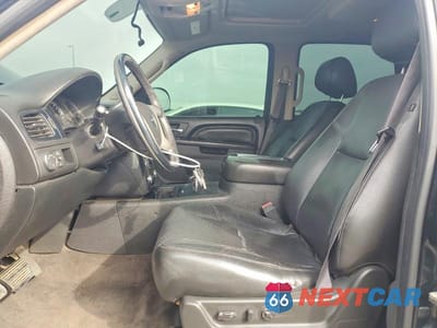 Zdjęcie 7 z 13 samochodu: 2011 GMC YUKON VIN:1GKS2EEF3BR333356 - miniatura
