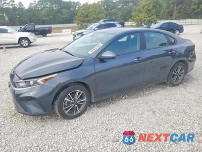 2023 KIA FORTE LXS 3KPF24AD6PE572060 - główne zdjęcie licytacji z USA - miniatura