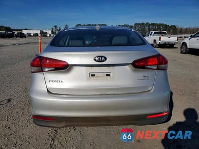 Zdjęcie 6 z 12 samochodu: 2018 KIA FORTE LX VIN:3KPFK4A71JE197504 - miniatura