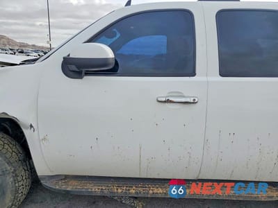 Zdjęcie 7 z 13 samochodu: 2013 CHEVROLET TAHOE K1500 LT VIN:1GNSKBE02DR315592 - miniatura
