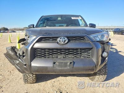 Piąte zdjęcie samochodu w środku: 2018 TOYOTA 4RUNNER SR5/SR5 PREMIUM VIN:JTEBU5JR5J5544856 - miniatura