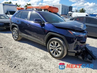 Czwarte zdjęcie samochodu z boku: 2025 TOYOTA RAV4 XLE PREMIUM VIN:2T3A1RFV0SW557532 - miniatura