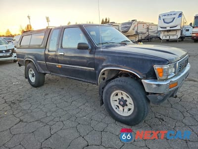 Czwarte zdjęcie samochodu z boku: 1989 TOYOTA PICKUP 1/2 TON EXTRA LONG WHEELBASE SR5 VIN:JT4VN13G9K0012222 - miniatura