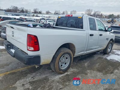 Trzecie zdjęcie samochodu z tyłu: 2022 RAM 1500 CLASSIC TRADESMAN VIN:1C6RR6FG1NS139187 - miniatura