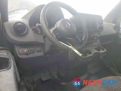 Zdjęcie 8 z 12 samochodu: 2021 MERCEDES BENZ SPRINTER 2500 DELIVERY VAN VIN:W1W40CHY3MT052969 - miniatura