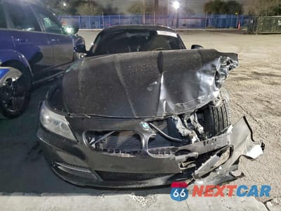 Piąte zdjęcie samochodu w środku: 2015 BMW Z4 SDRIVE28I VIN:WBALL5C5XFP556841 - miniatura