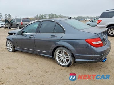 Drugie zdjęcie samochodu z przodu: 2014 MERCEDES-BENZ C 250 VIN:WDDGF4HB1EG222948 - miniatura