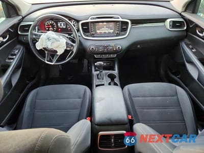 Zdjęcie 8 z 13 samochodu: 2018 KIA SORENTO LX VIN:5XYPG4A36JG417810 - miniatura