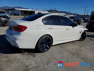 Trzecie zdjęcie samochodu z tyłu: 2016 BMW M3 VIN:WBS8M9C5XG5E68488 - miniatura