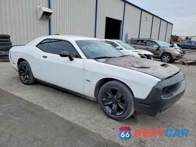 Czwarte zdjęcie samochodu z boku: 2015 DODGE CHALLENGER SXT VIN:2C3CDZAG2FH883349 - miniatura