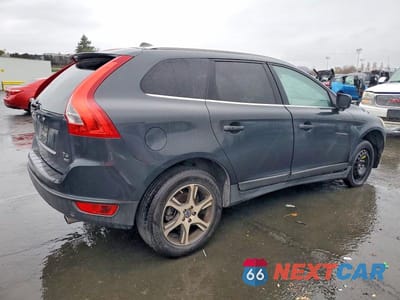 Trzecie zdjęcie samochodu z tyłu: 2013 VOLVO XC60 T6 VIN:YV4902DZ0D2441243 - miniatura