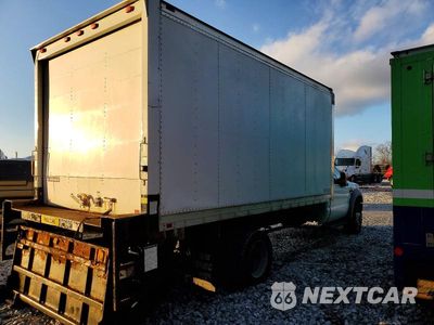 Trzecie zdjęcie samochodu z tyłu: 2008 FORD F450 SUPER DUTY BOX TRUCK VIN:1FDXF46Y78ED17026 - miniatura