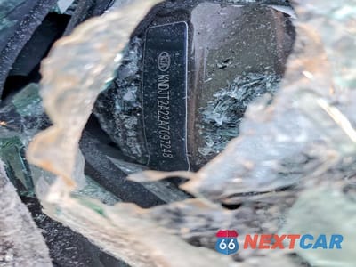 Zdjęcie 12 z 13 samochodu: 2010 KIA SOUL + VIN:KNDJT2A22A7097248 - miniatura