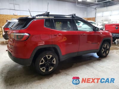 Trzecie zdjęcie samochodu z tyłu: 2018 JEEP COMPASS TRAILHAWK VIN:3C4NJDDBXJT451382 - miniatura