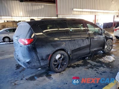 Trzecie zdjęcie samochodu z tyłu: 2019 CHRYSLER PACIFICA LIMITED VIN:2C4RC1GG9KR628834 - miniatura