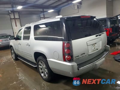 Drugie zdjęcie samochodu z przodu: 2011 GMC YUKON XL DENALI VIN:1GKS2MEF2BR371512 - miniatura