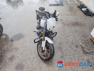 Piąte zdjęcie samochodu w środku: 2024 HARLEY-DAVIDSON FXLRS VIN:1HD1YWZ23RB051531 - miniatura