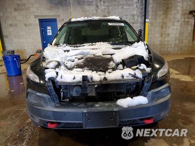 Piąte zdjęcie samochodu w środku: 2014 JEEP CHEROKEE TRAILHAWK VIN:1C4PJMBS0EW161437 - miniatura