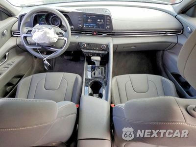 Zdjęcie 8 z 11 samochodu: 2023 HYUNDAI ELANTRA VIN:KMHLM4AJXPU059555 - miniatura
