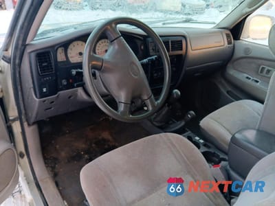 Zdjęcie 8 z 13 samochodu: 2001 TOYOTA TACOMA XTRACAB VIN:5TEWN72N91Z792910 - miniatura