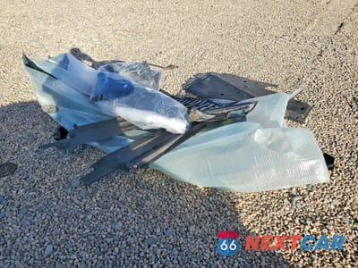 Zdjęcie 12 z 14 samochodu: 2017 JAGUAR XE R - SPORT VIN:SAJAF4BV0HA945704 - miniatura