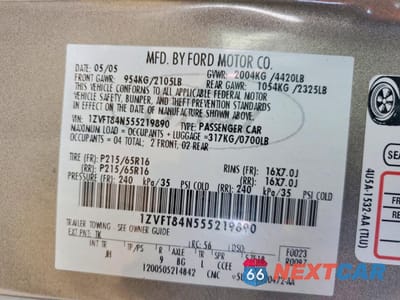 Zdjęcie 12 z 13 samochodu: 2005 FORD MUSTANG VIN:1ZVFT84N555219890 - miniatura