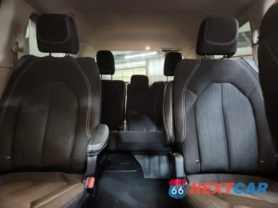 Zdjęcie 10 z 13 samochodu: 2023 CHRYSLER VOYAGER LX VIN:2C4RC1CG6PR511323 - miniatura