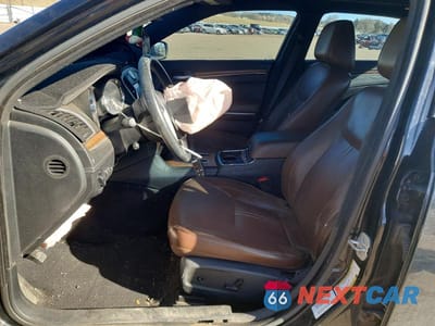 Zdjęcie 7 z 11 samochodu: 2013 CHRYSLER 300C VARVATOS VIN:2C3CCAJT6DH669303 - miniatura