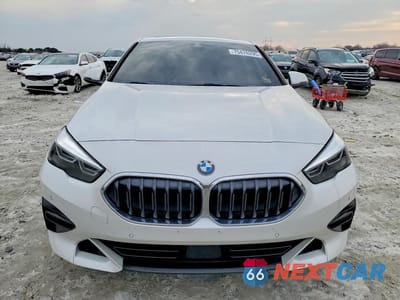 Piąte zdjęcie samochodu w środku: 2022 BMW 228I VIN:WBA53AK00N7K26003 - miniatura