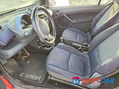 Zdjęcie 7 z 11 samochodu: 2006 SMART FORTWO VIN:WMEAK00F46J280500 - miniatura