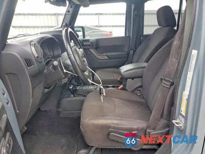 Zdjęcie 7 z 13 samochodu: 2014 JEEP WRANGLER UNLIMITED SPORT VIN:1C4BJWDG2EL126690 - miniatura