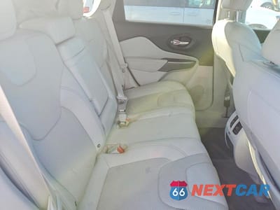 Zdjęcie 10 z 12 samochodu: 2019 JEEP CHEROKEE LIMITED VIN:1C4PJLDB8KD123243 - miniatura