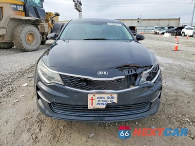 Piąte zdjęcie samochodu w środku: 2016 KIA OPTIMA LX VIN:5XXGT4L37GG025778 - miniatura