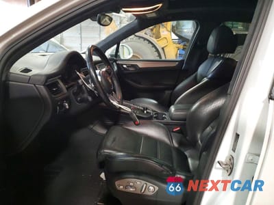 Zdjęcie 7 z 14 samochodu: 2016 PORSCHE MACAN TURBO VIN:WP1AF2A56GLB92086 - miniatura