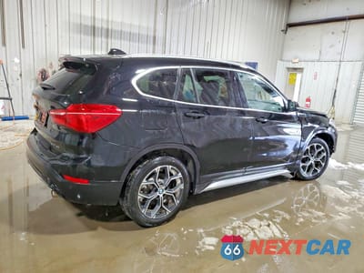 Trzecie zdjęcie samochodu z tyłu: 2020 BMW X1 XDRIVE28I VIN:WBXJG9C00L5R73311 - miniatura