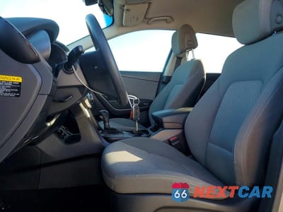 Zdjęcie 7 z 12 samochodu: 2017 HYUNDAI SANTA FE SE VIN:KM8SM4HF5HU228802 - miniatura