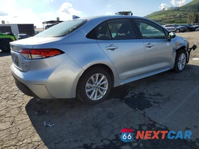 Trzecie zdjęcie samochodu z tyłu: 2024 TOYOTA COROLLA LE VIN:JTDBCMFE4R3031855 - miniatura