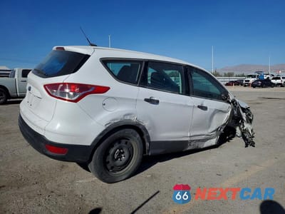 Trzecie zdjęcie samochodu z tyłu: 2016 FORD ESCAPE S VIN:1FMCU0F75GUB40520 - miniatura