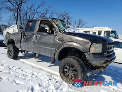 Czwarte zdjęcie samochodu z boku: 2005 FORD F350 SRW SUPER DUTY VIN:1FTWW31P25EB98550 - miniatura