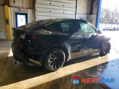 Trzecie zdjęcie samochodu z tyłu: 2022 TESLA MODEL Y VIN:7SAYGAEE8NF542872 - miniatura