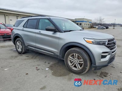 Czwarte zdjęcie samochodu z boku: 2021 FORD EXPLORER XLT VIN:1FMSK8DH3MGA28904 - miniatura