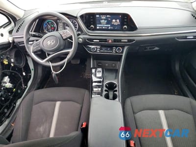 Zdjęcie 8 z 13 samochodu: 2021 HYUNDAI SONATA HYBRID BLUE VIN:KMHL24JJXMA035632 - miniatura