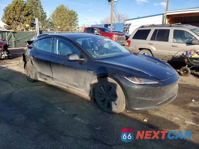 Czwarte zdjęcie samochodu z boku: 2025 TESLA MODEL 3 VIN:5YJ3E1EB0SF940754 - miniatura
