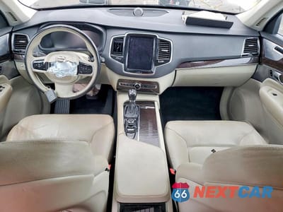 Zdjęcie 8 z 12 samochodu: 2017 VOLVO XC90 T6 VIN:YV4A22PK8H1177075 - miniatura