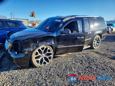 2011 GMC YUKON XL DENALI 1GKS2MEF2BR286590 - główne zdjęcie licytacji z USA - miniatura