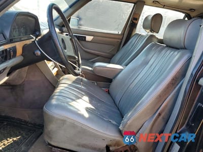 Zdjęcie 7 z 11 samochodu: 1983 MERCEDES-BENZ 300 SD VIN:WDBCB20A1DB037367 - miniatura