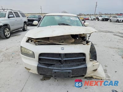 Piąte zdjęcie samochodu w środku: 2010 DODGE CHARGER SXT VIN:2B3CA3CV7AH181065 - miniatura