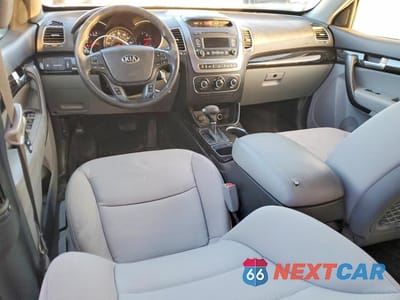 Zdjęcie 8 z 13 samochodu: 2014 KIA SORENTO LX VIN:5XYKT3A62EG460492 - miniatura
