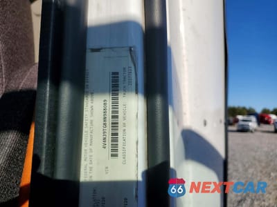 Zdjęcie 10 z 10 samochodu: 2017 VOLVO VNL SEMI TRUCK VIN:4V4N39TG8HN988089 - miniatura